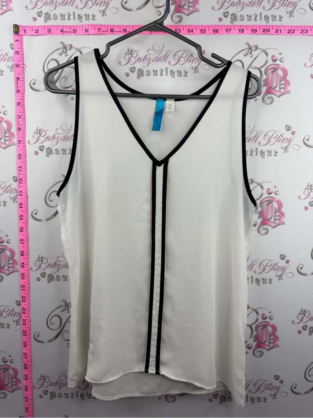 BUTTANS tank top Classic Contrast V-Neck Tank Top in White with Black Trim